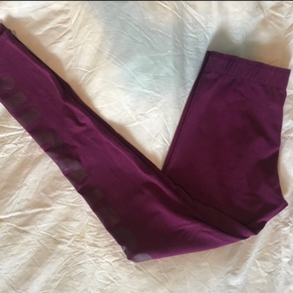 S Nike Just Do It Wine colored legging